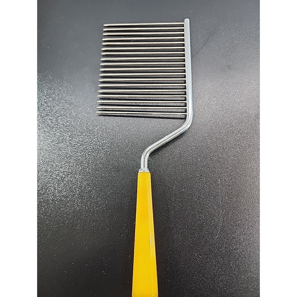 Vintage Angel Food Cake Slicer Comb with Butterscotch Bakelite Handle